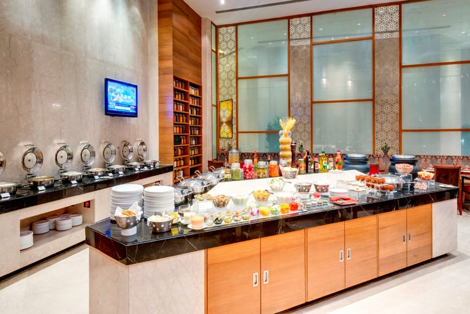 Daily buffet breakfast for a fee