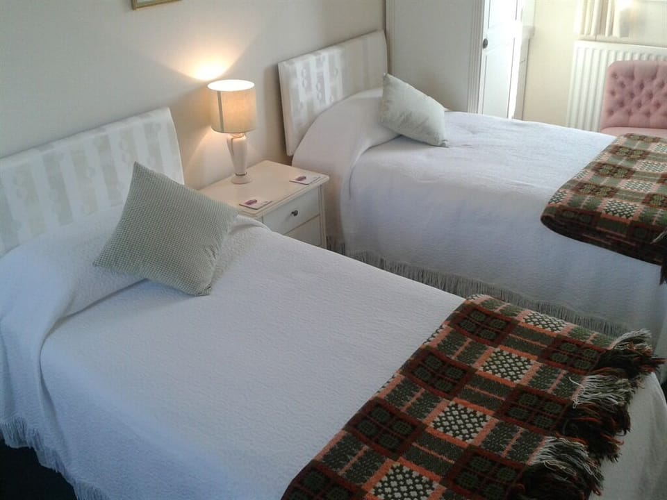 Twin Room, Ensuite
