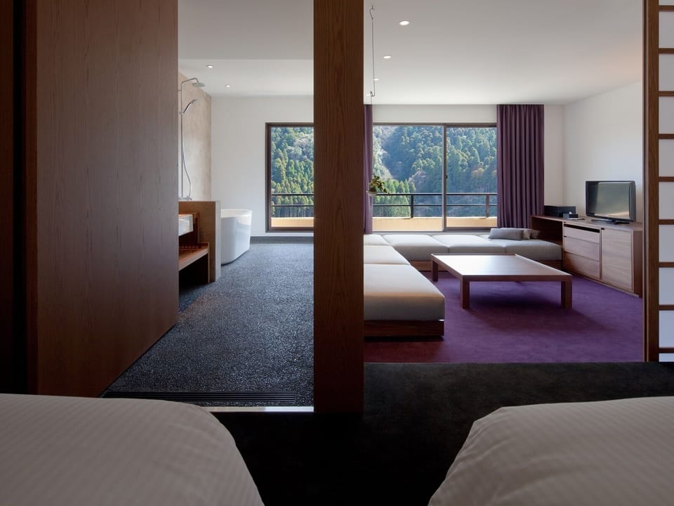 ONCRI Luxury Twin room, Non Smoking | In-room safe, individually decorated, desk, iron/ironing board