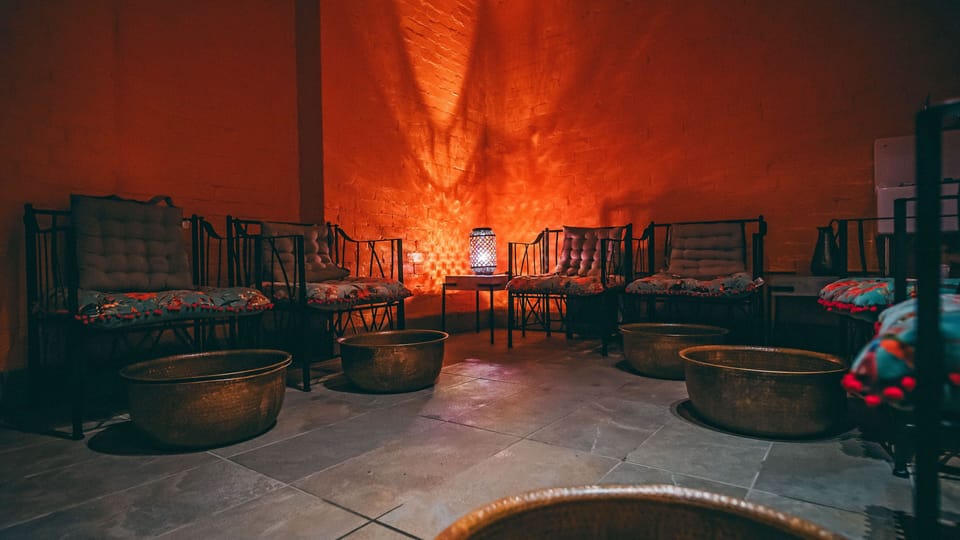 Couples treatment rooms, sauna, hot tub, steam room, body treatments