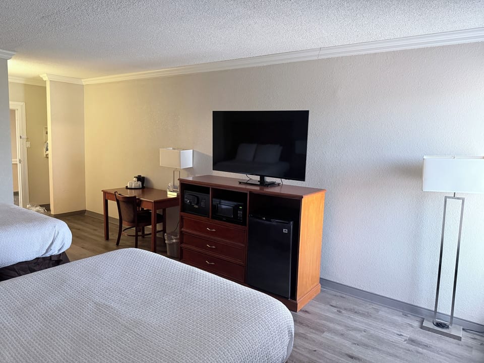 Standard Room | Desk, iron/ironing board, free WiFi, bed sheets