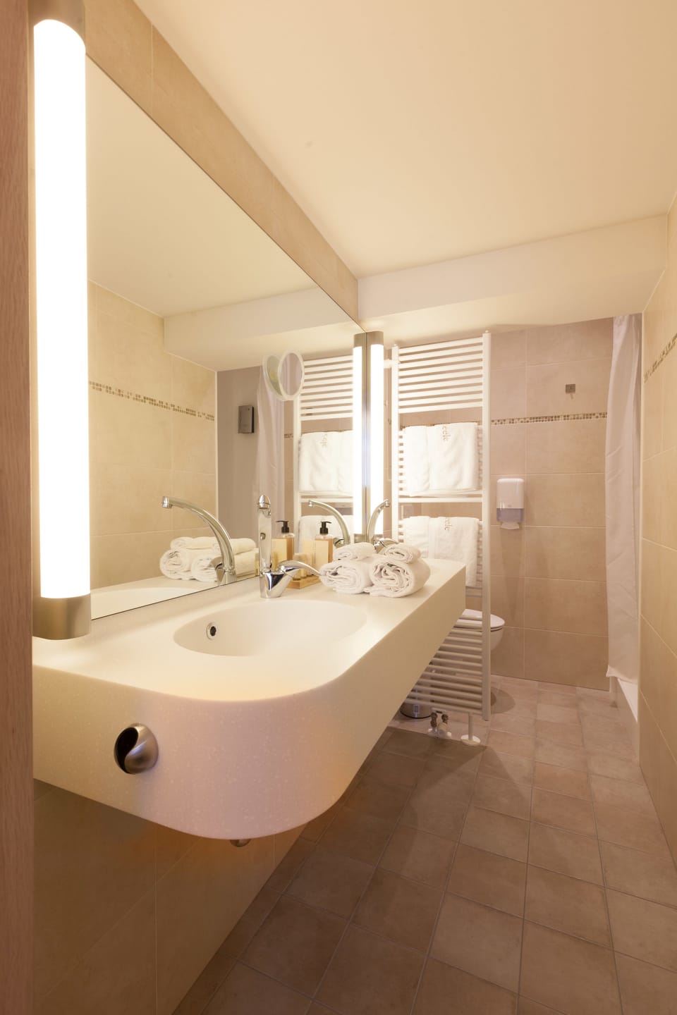 Romantic Suite, 1 Queen Bed | Bathroom | Eco-friendly toiletries, hair dryer, towels, soap