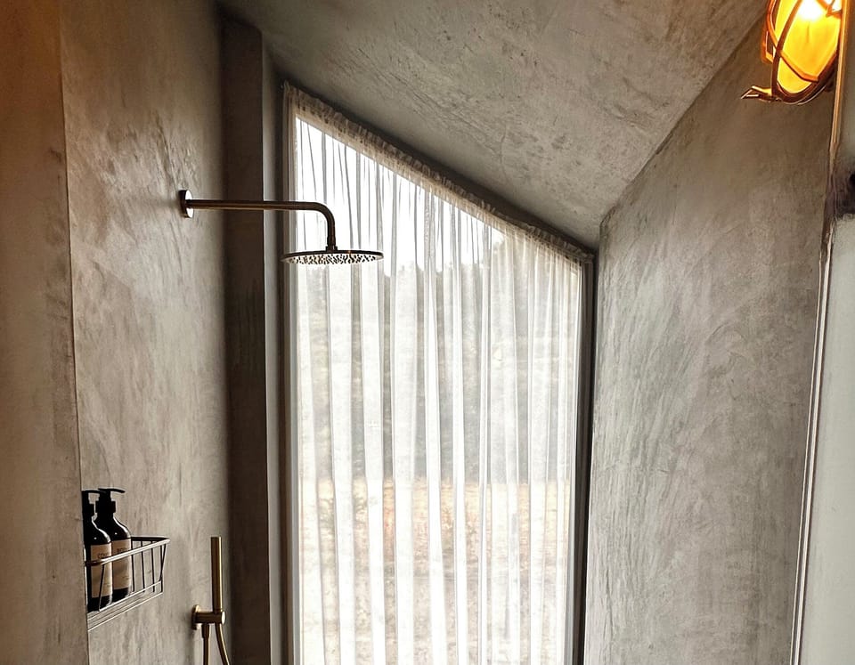 Family Villa | Bathroom shower