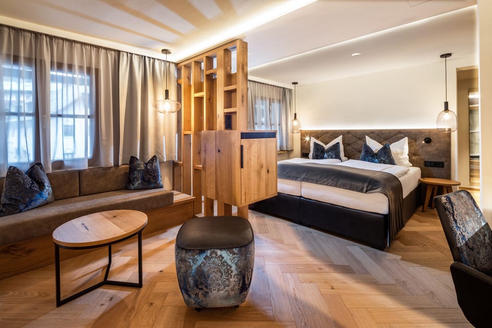 Superior Double Room | Hypo-allergenic bedding, in-room safe, free WiFi, bed sheets