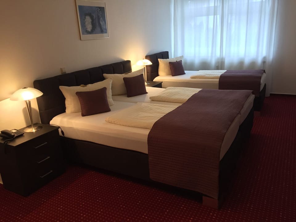 Triple Room | Premium bedding, minibar, desk, iron/ironing board (on request)