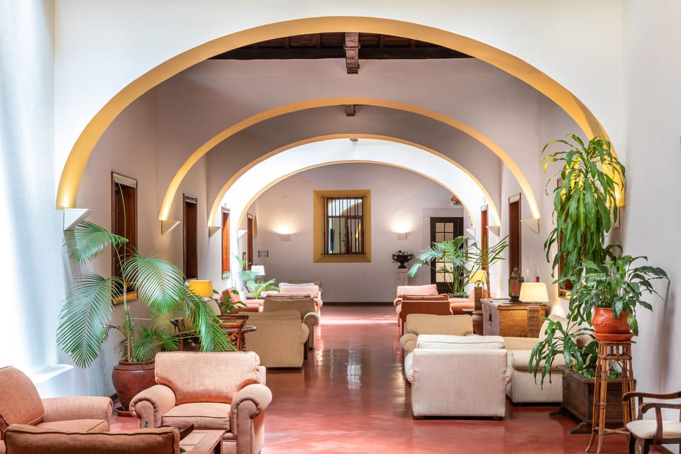 Classic Room (Interior) | Lounge