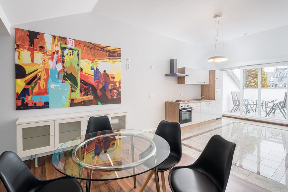 Deluxe Apartment | In-room dining
