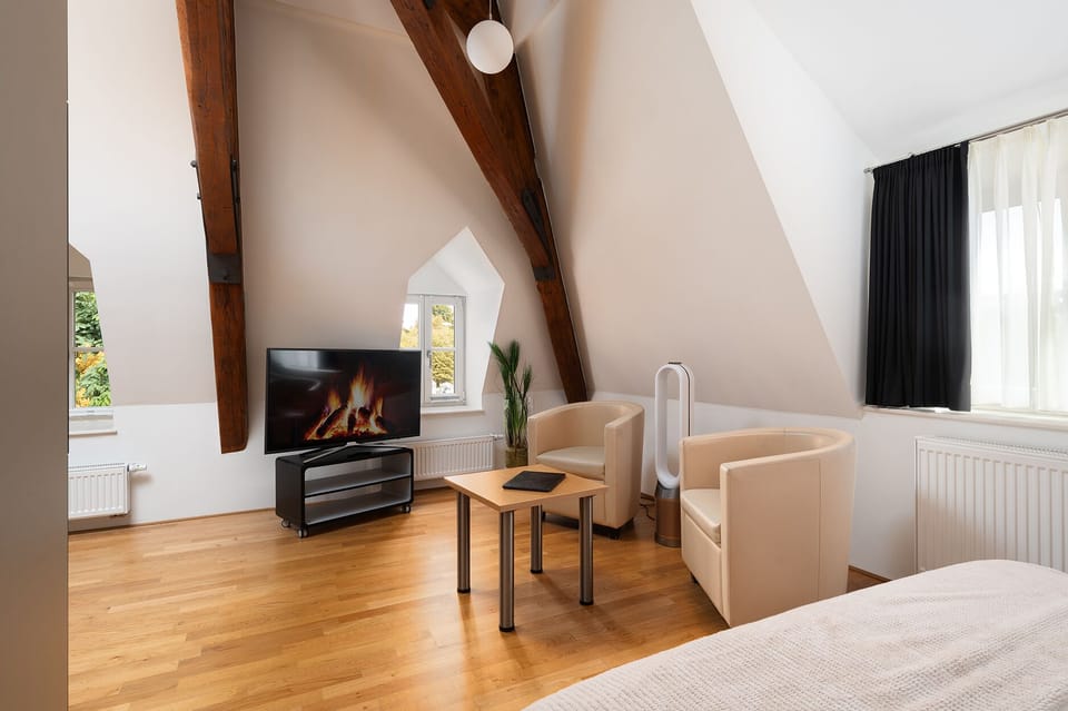 Apartment zur Doppelnutzung | Desk, soundproofing, iron/ironing board, free WiFi