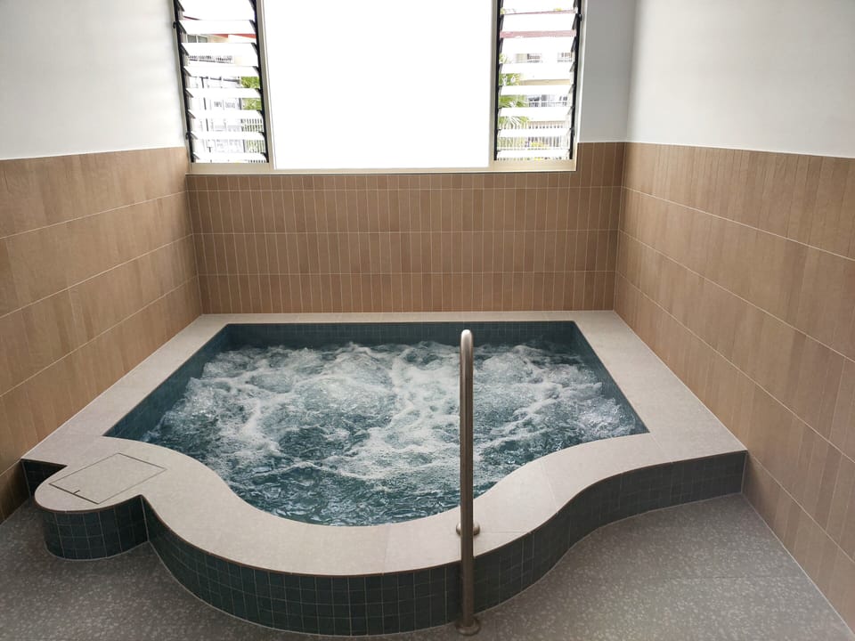 Indoor spa tub