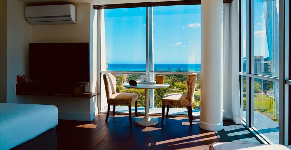 Penthouse Hoku Skyline Direct Oceanview | In-room safe, cribs/infant beds, free WiFi, bed sheets