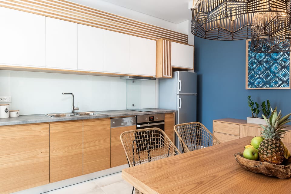 Apartment | Private kitchen | Full-size fridge, oven, stovetop, dishwasher