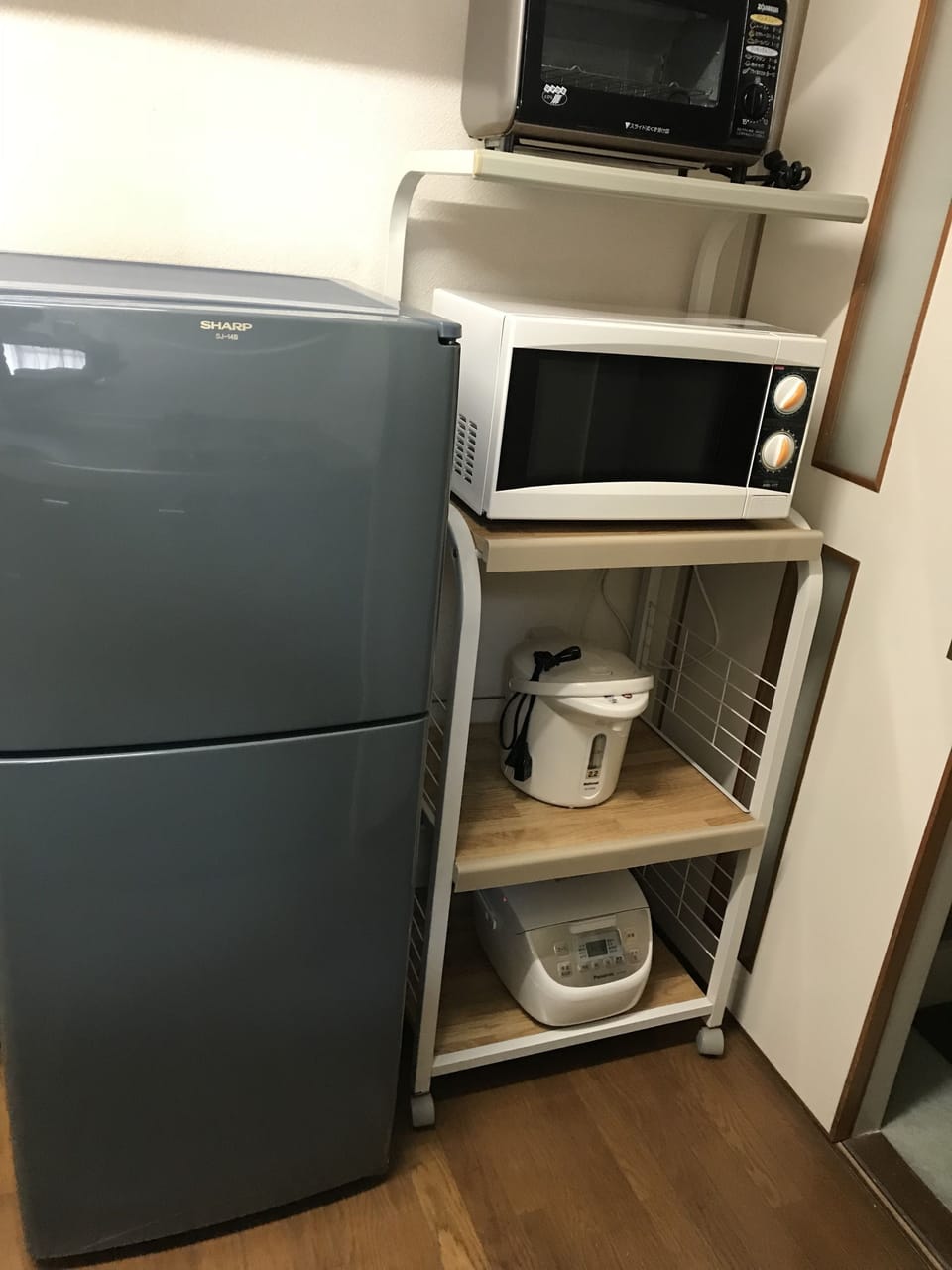 Family Double Room | Private kitchen | Fridge, microwave, stovetop, electric kettle
