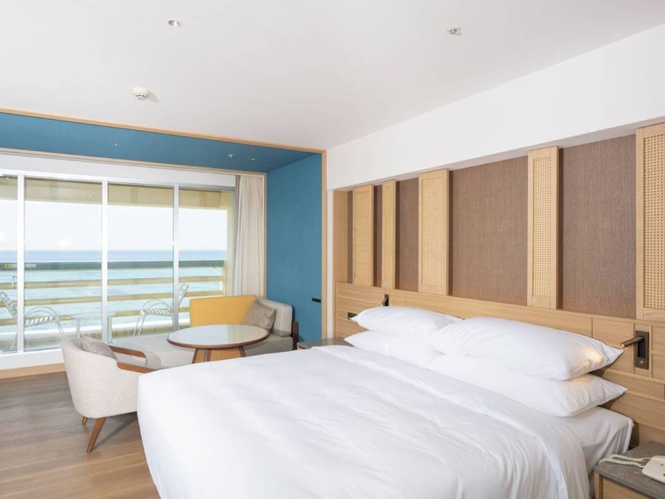 [Renovated] Deluxe Room Double Bed, Non Smoking, Ocean View (Ages3-5 pay 2200JPY/night at property) | In-room safe, desk, soundproofing, iron/ironing board (on request)