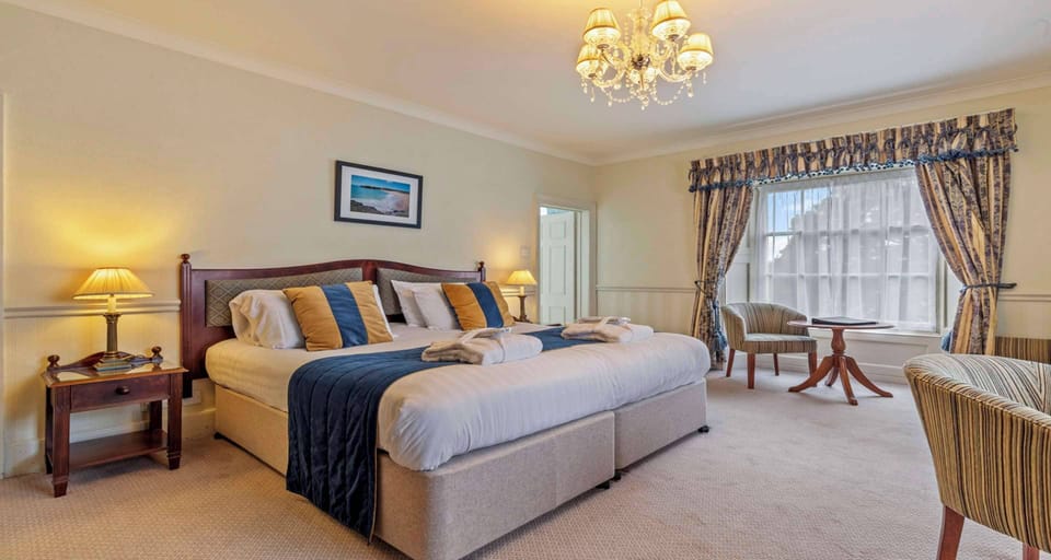 Deluxe Room, 1 Double Bed, Non Smoking | Desk, iron/ironing board, free WiFi, bed sheets