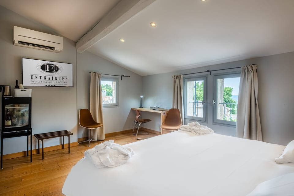 Deluxe Double Room | Premium bedding, memory foam beds, minibar, in-room safe