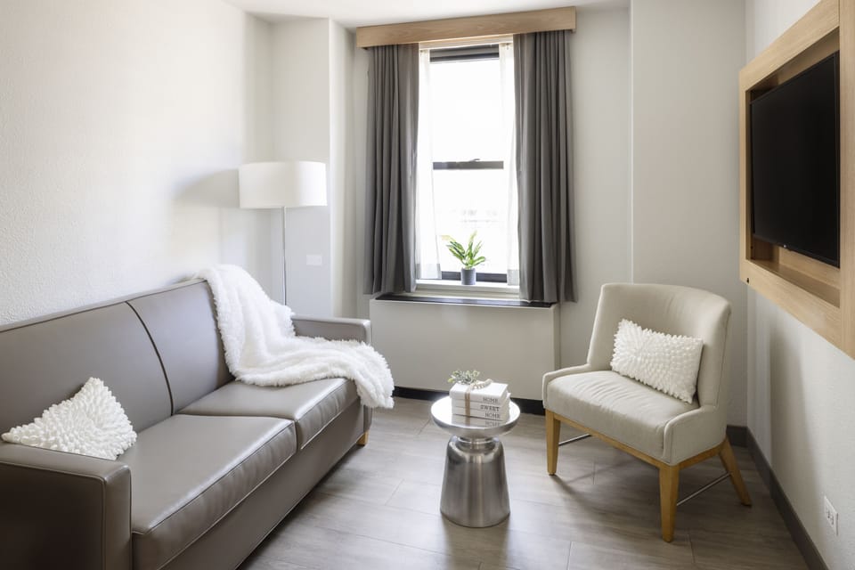 Egyptian cotton sheets, premium bedding, pillowtop beds, in-room safe