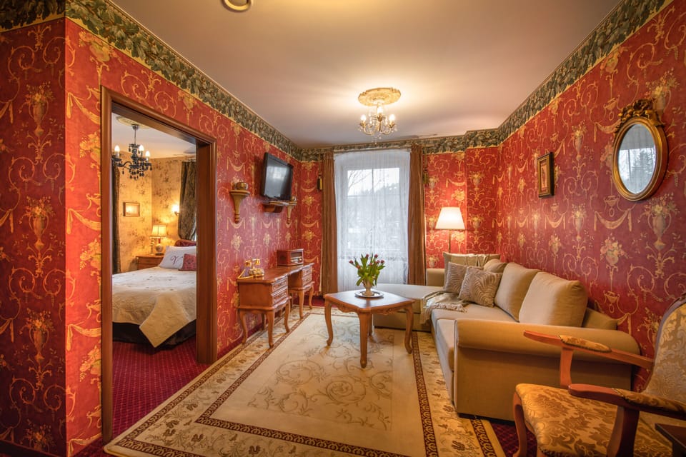 Luxury Suite, Park View | Hypo-allergenic bedding, Select Comfort beds, individually decorated