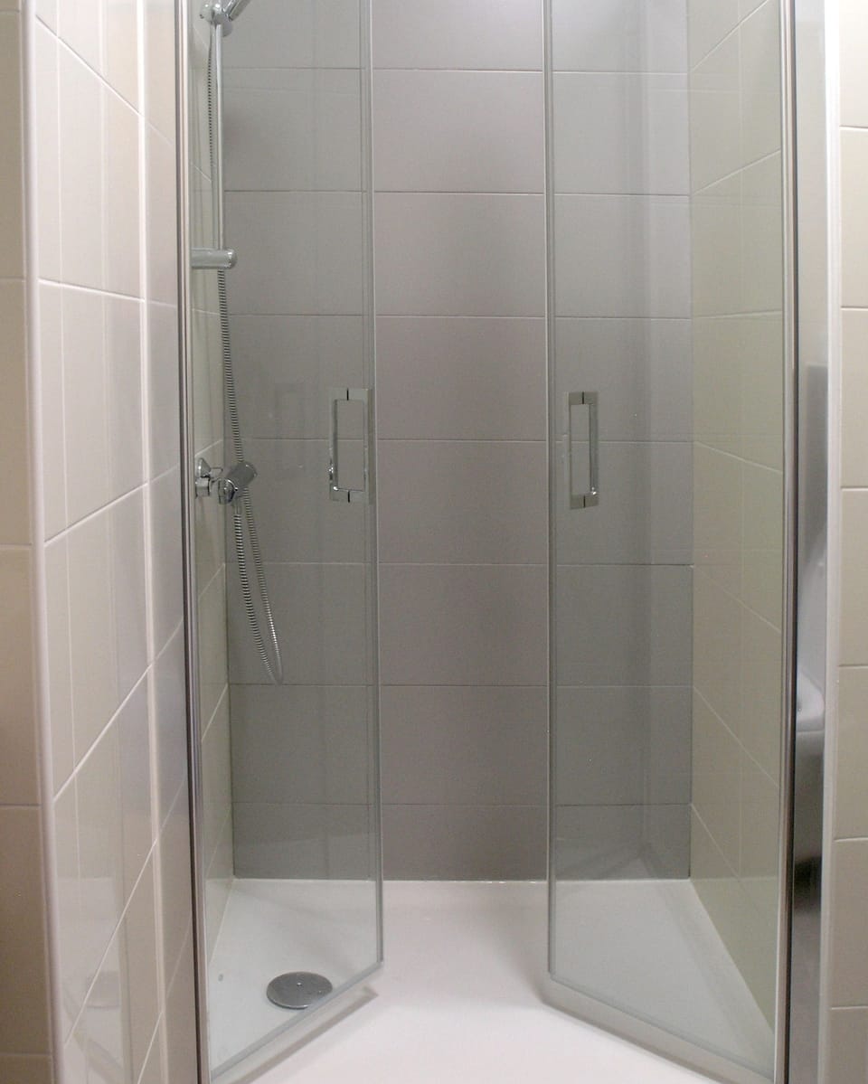 Comfort Double Room, 1 Double Bed, Private Bathroom, Garden View | Bathroom | Shower, hydromassage showerhead, eco-friendly toiletries, hair dryer
