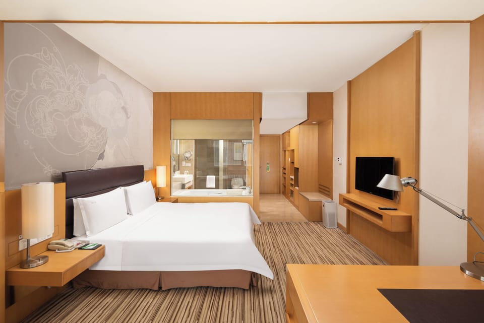 1 King Bed Standard | Premium bedding, down comforters, minibar, in-room safe