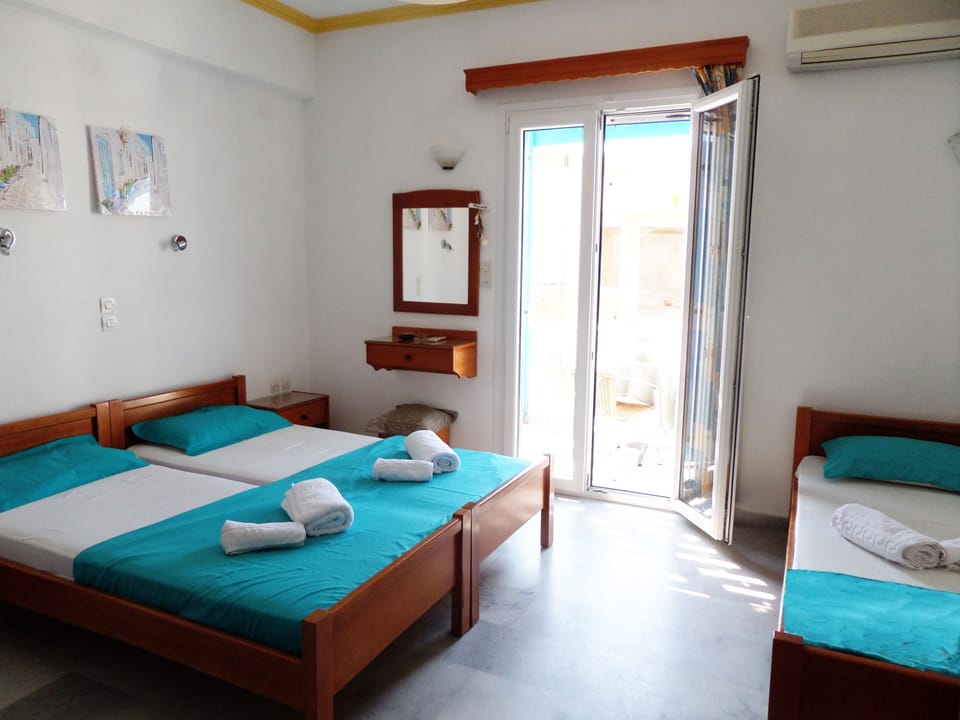 Studio (Triple) | In-room safe, free WiFi