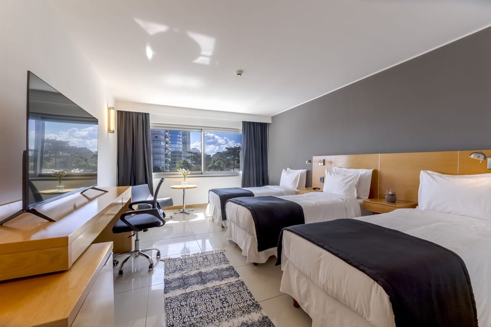Premium bedding, down comforters, in-room safe, individually decorated