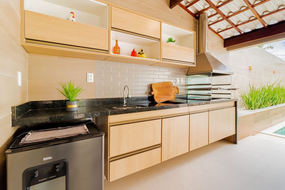 House | Private kitchen | Fridge, microwave, oven, stovetop