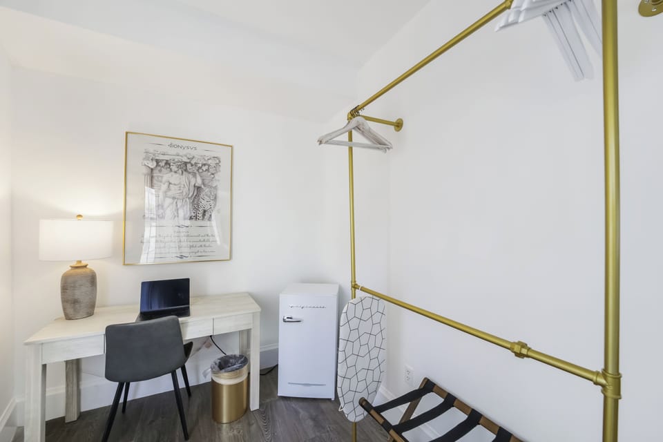 Suite, 1 King Bed (Self check-in) | Pillowtop beds, in-room safe, individually decorated