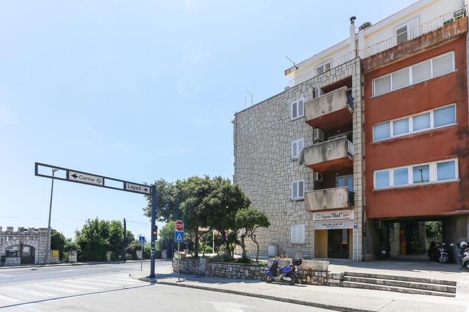Apartment (One-Bedroom Apartment with Balcony) | Exterior