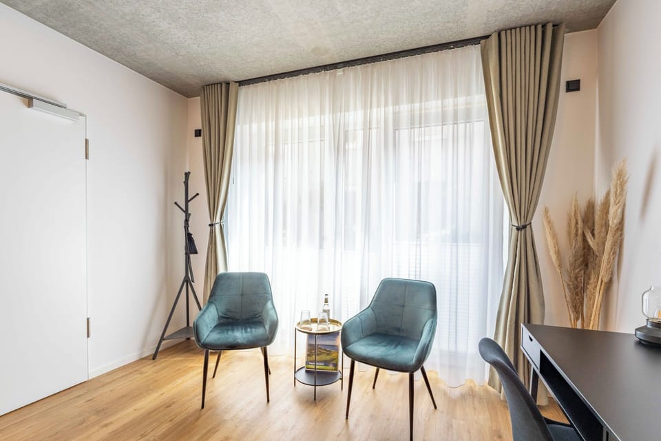 Standard Double Room | Living area