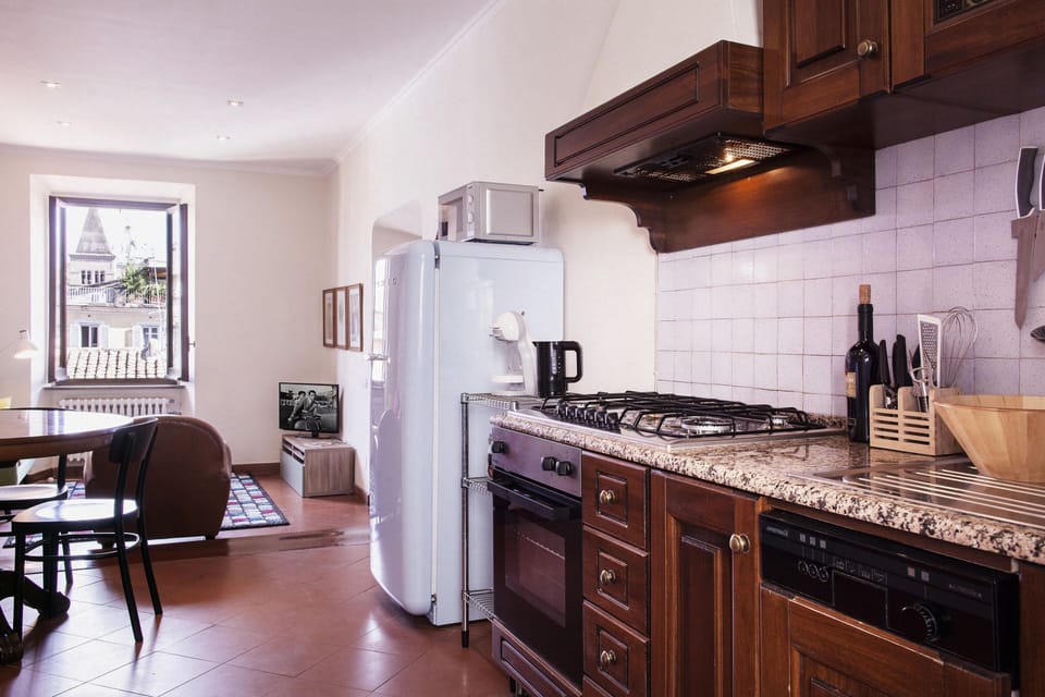 Traditional Apartment, 2 Bedrooms, Non Smoking, City View | Private kitchen | Full-size fridge, microwave, oven, stovetop