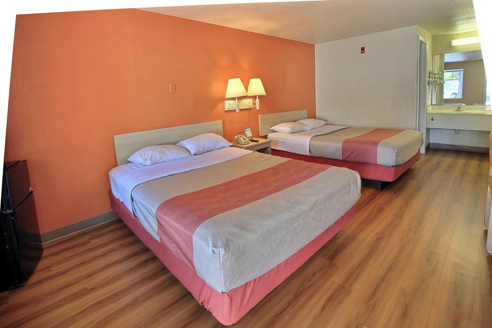 Standard Room, 2 Double Beds, Non Smoking, Refrigerator | Free WiFi, bed sheets