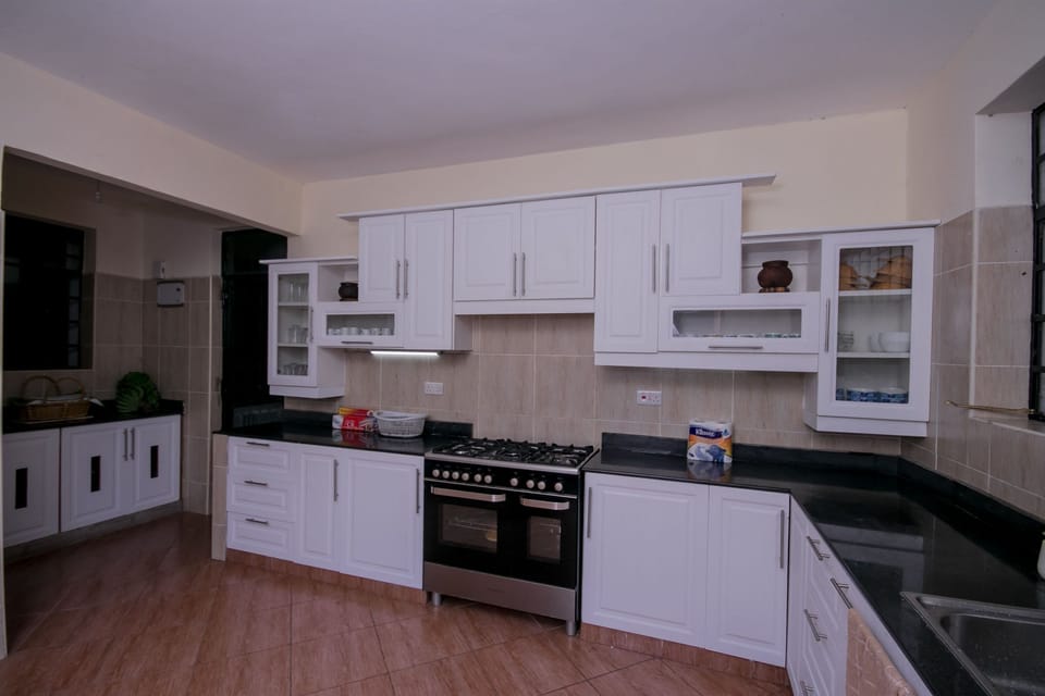 Family House, 3 Bedrooms | Private kitchen | Mini-fridge, oven, stovetop, cookware/dishes/utensils