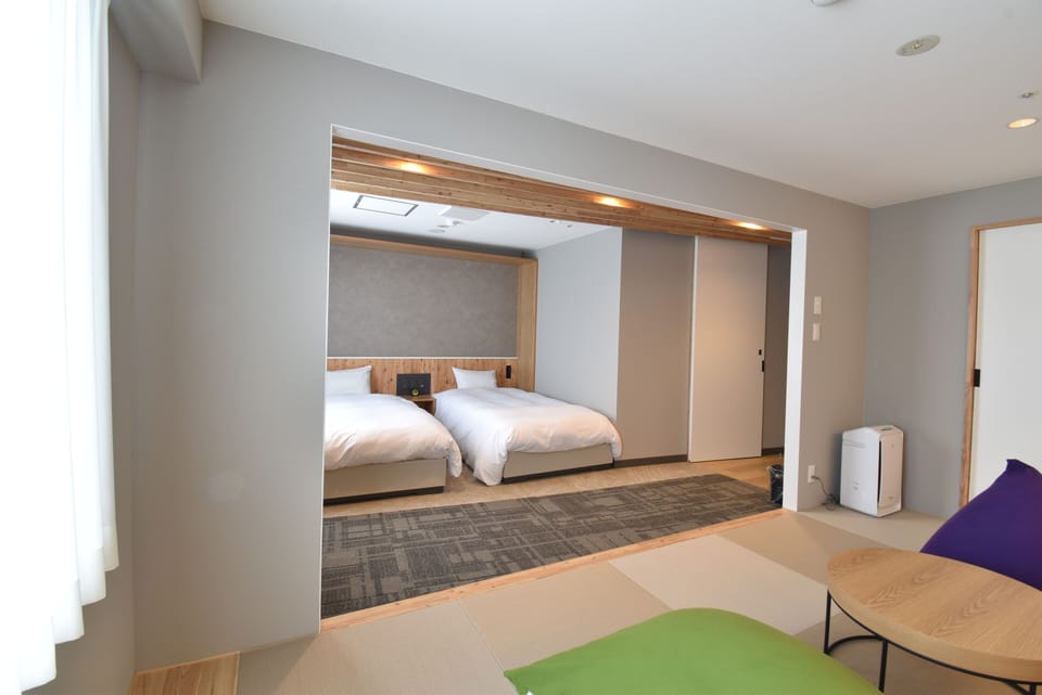 Premium Japanese-Western room, 2 Single Beds, Non Smoking | Premium bedding, down comforters, blackout drapes, free WiFi