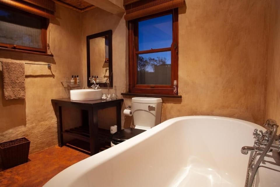 Separate tub and shower, free toiletries, towels, soap