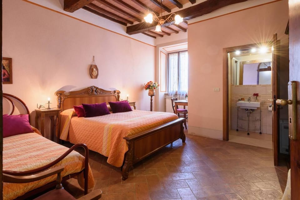 Triple Suite 2 Floor | 1 bedroom, Frette Italian sheets, premium bedding, desk