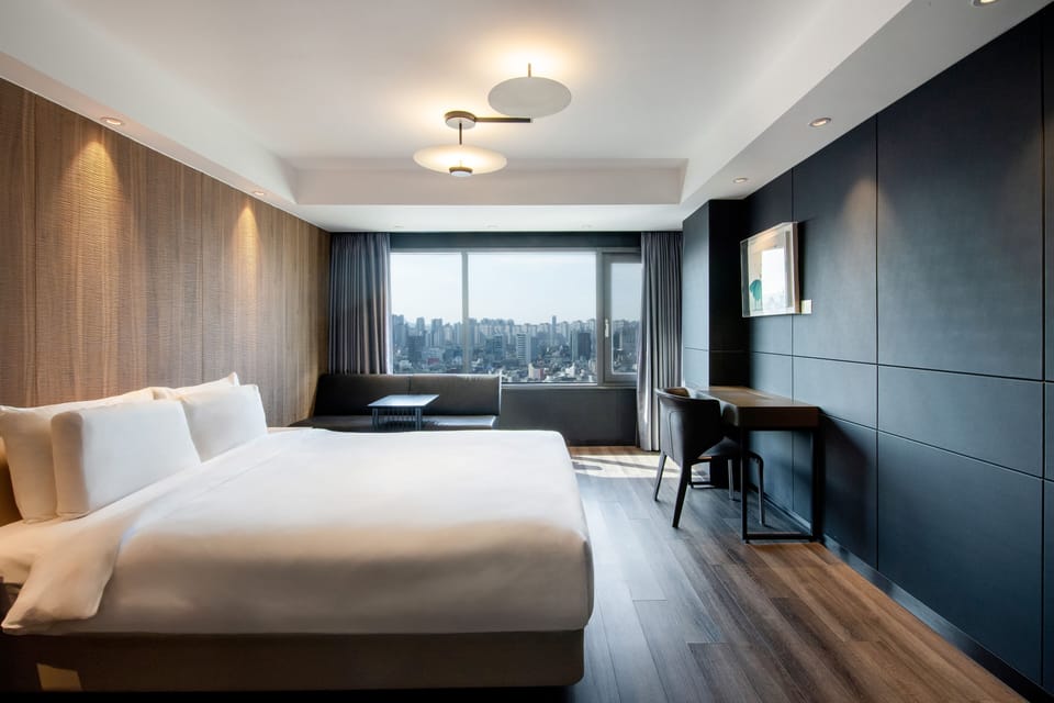Superior Queen, 1 Queen Bed | View from room