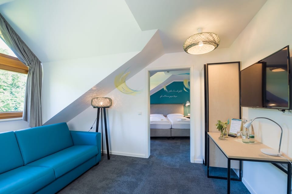 Apartment | Living room | Flat-screen TV