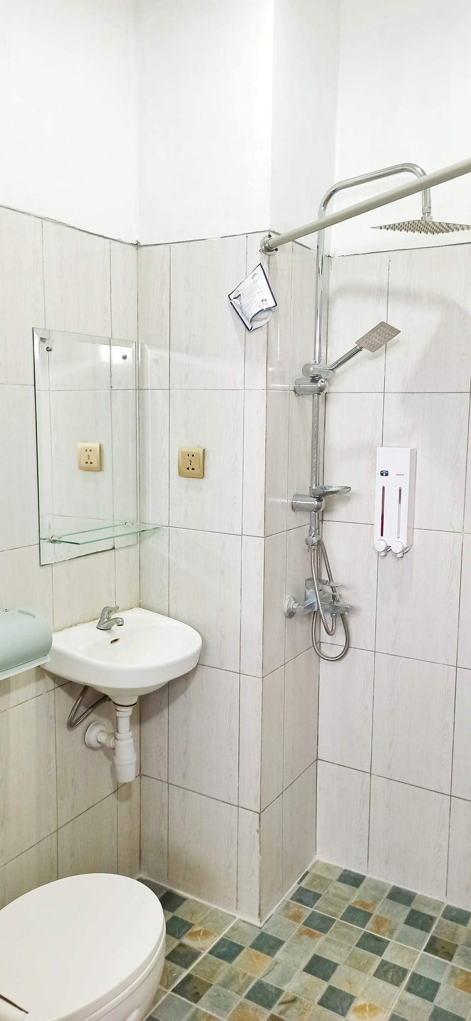 Shower, towels, soap, shampoo