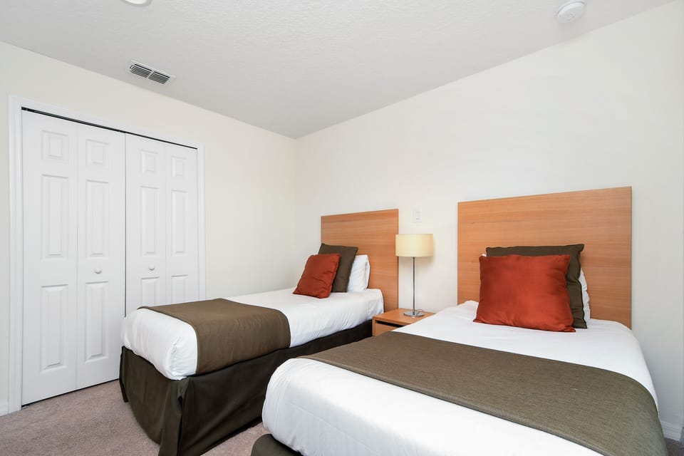 Townhome, 3 Bedrooms | 3 bedrooms, in-room safe, individually decorated, individually furnished