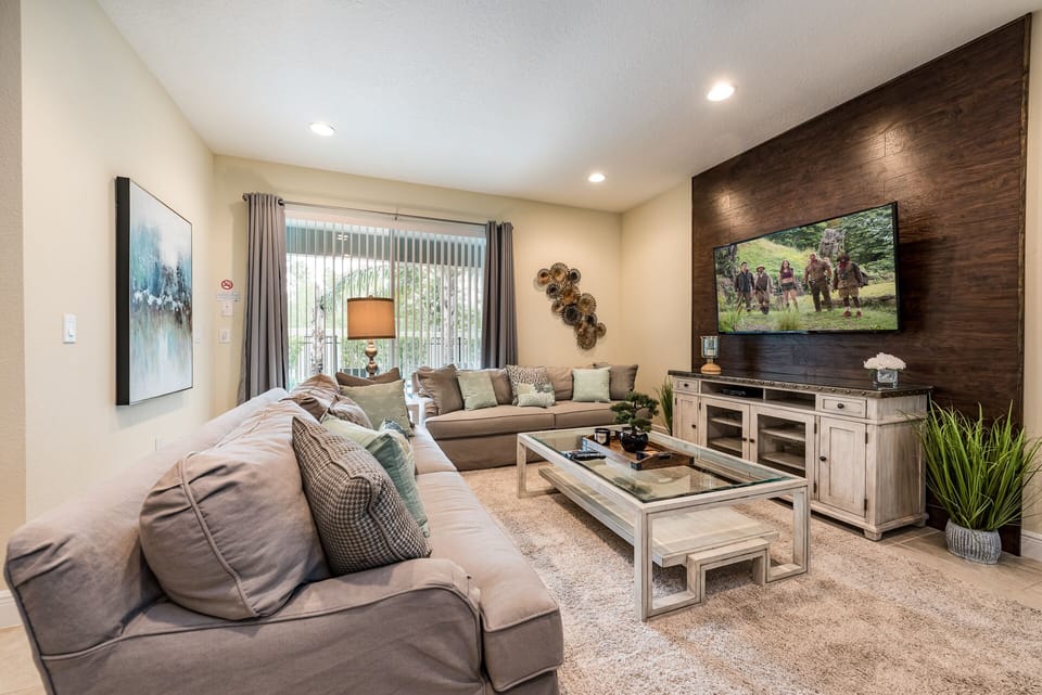 House, Multiple Bedrooms | Living area | 60-inch Smart TV with cable channels, TV, Netflix