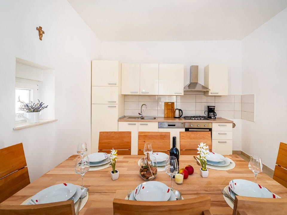 House | Private kitchen | Highchair