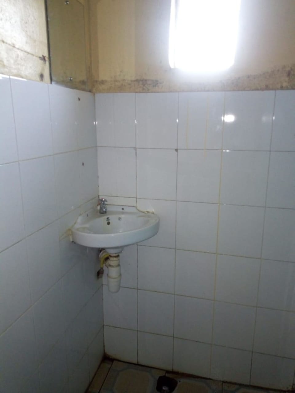Single Room | Bathroom sink
