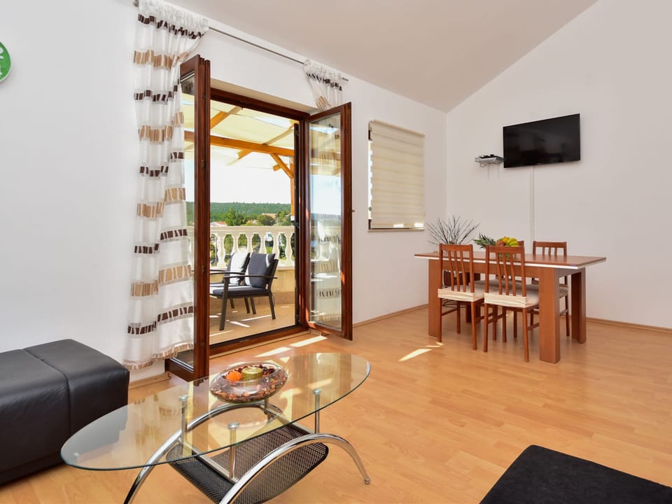 House | Dining