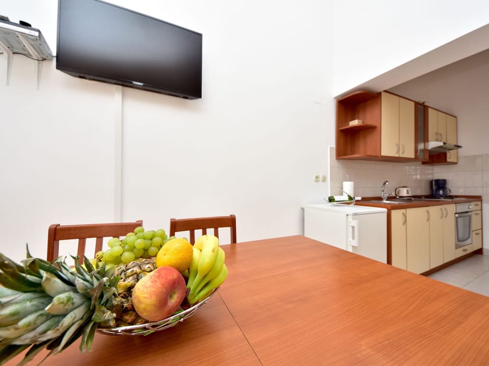 House | Dining
