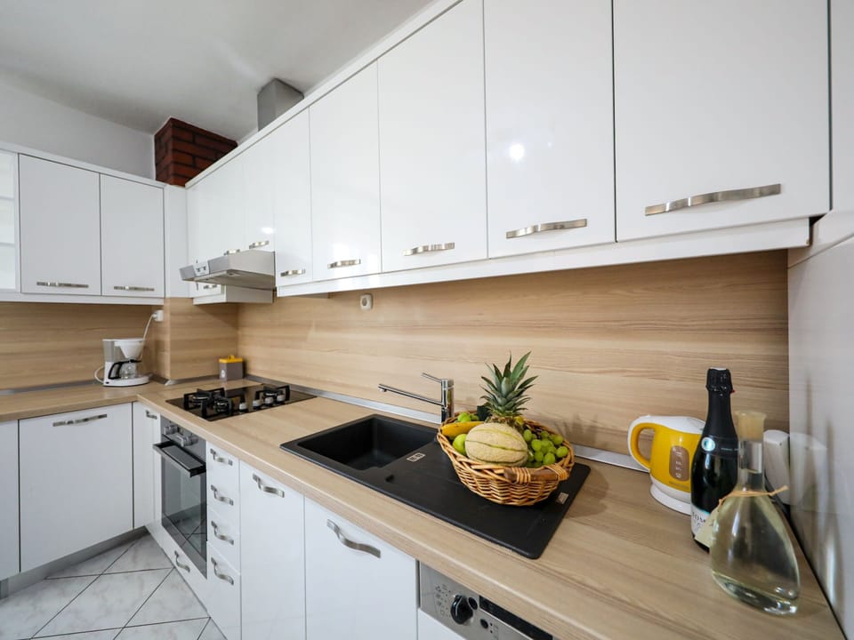 House | Private kitchen | Highchair