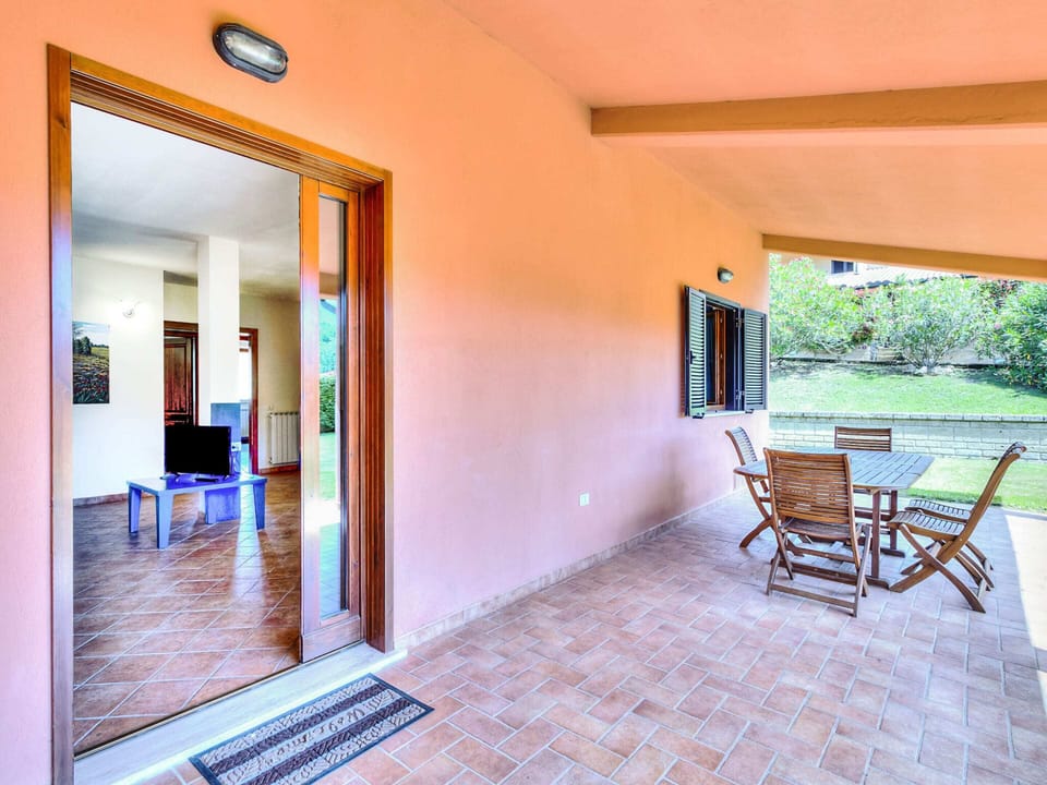 House | Dining