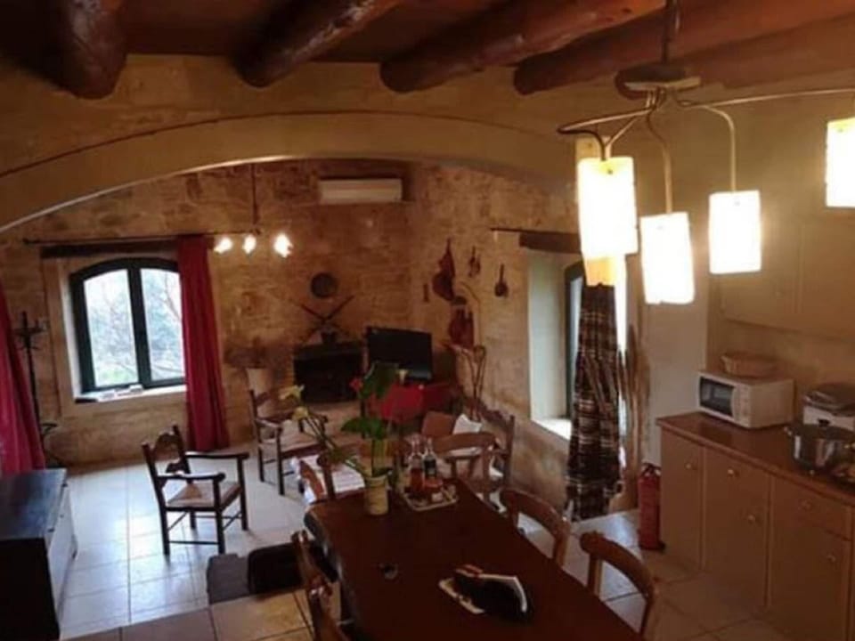 Villa | Dining
