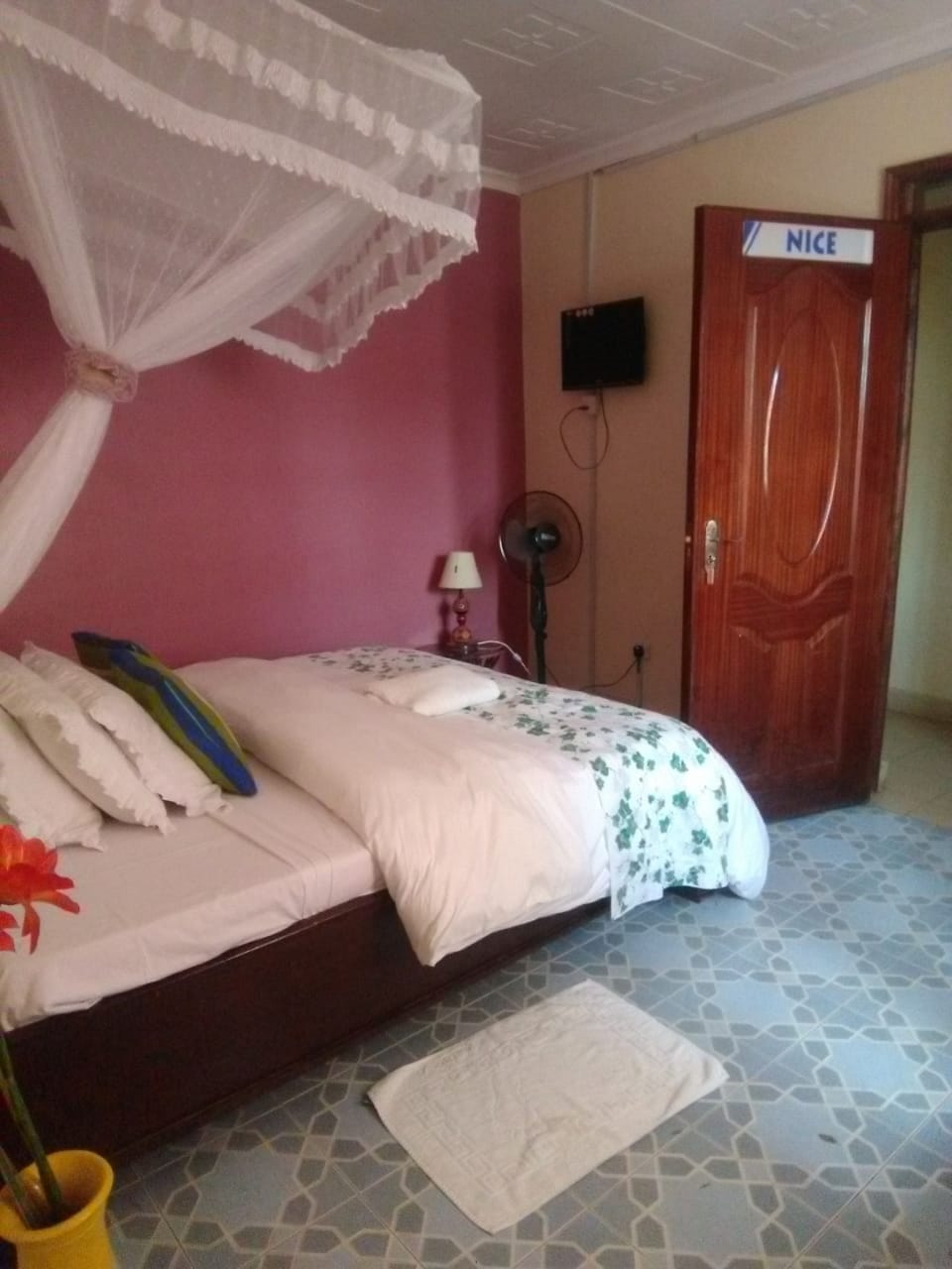 Twin Room | Desk, blackout drapes, free WiFi, bed sheets