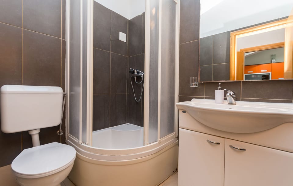 House | Bathroom | Shower