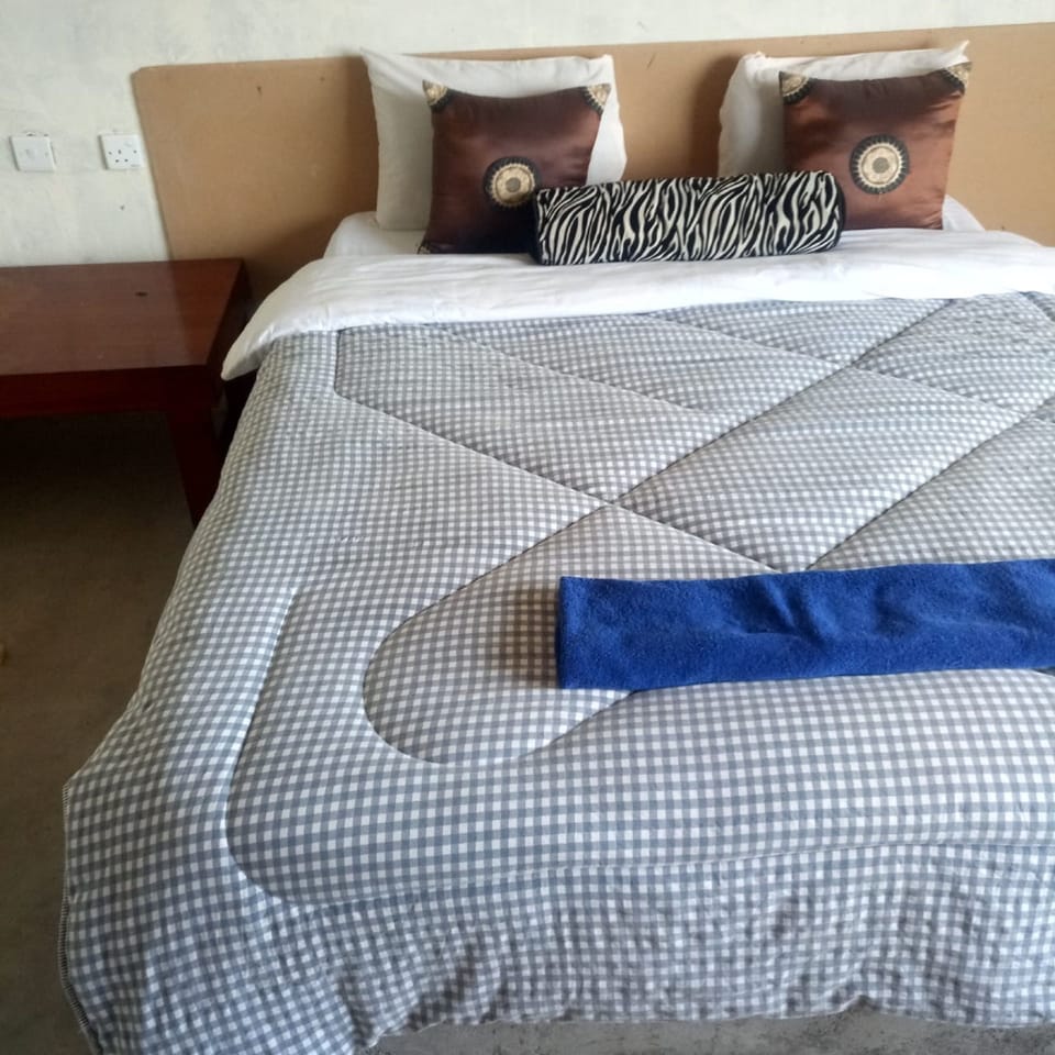 Standard Room | Iron/ironing board, free WiFi, bed sheets